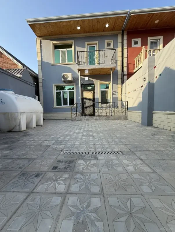 Satılır 4 otaqlı həyət evi 158 m²