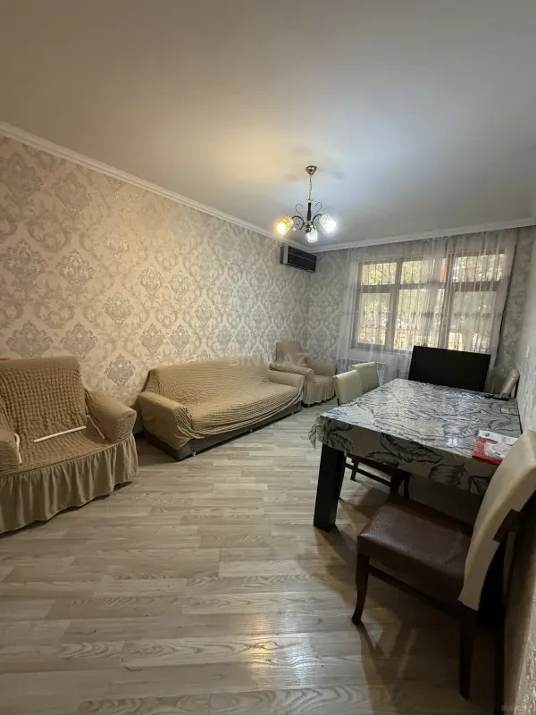 Kirayə verilir 2 otaqlı mənzil 50 m²