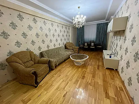 Satılır 3 otaqlı mənzil 120 m² — Bakı, İnşaatçılar 3 otaq 120.00 m²
