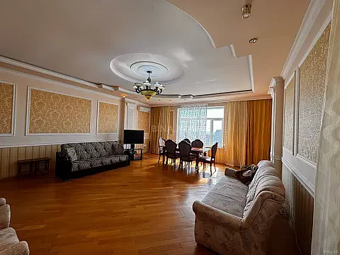 Kirayə verilir 3 otaqlı mənzil 140 m² — Bakı, Nizami 3 otaq 140.00 m²