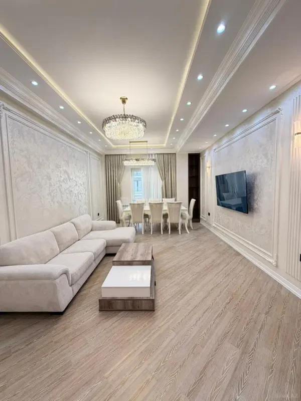 Kirayə verilir 3 otaqlı mənzil 130 m²