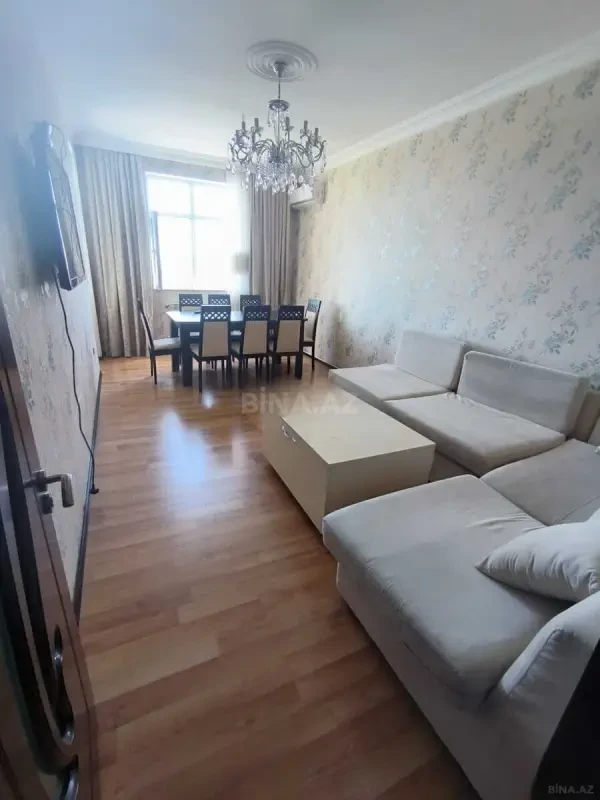 Kirayə verilir 2 otaqlı mənzil 65 m²