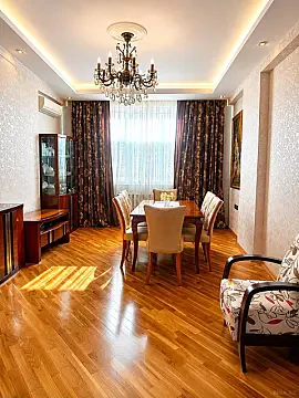 Satılır 3 otaqlı mənzil 132 m² — Bakı, İnşaatçılar 3 otaq 132.00 m²