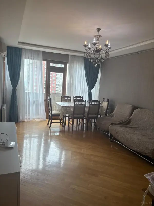 Kirayə verilir 2 otaqlı mənzil 65 m²