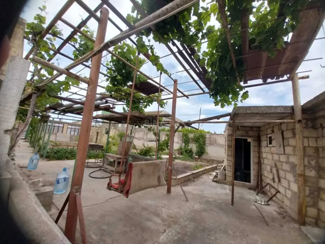 Satılır 4 otaqlı həyət evi 120 m²