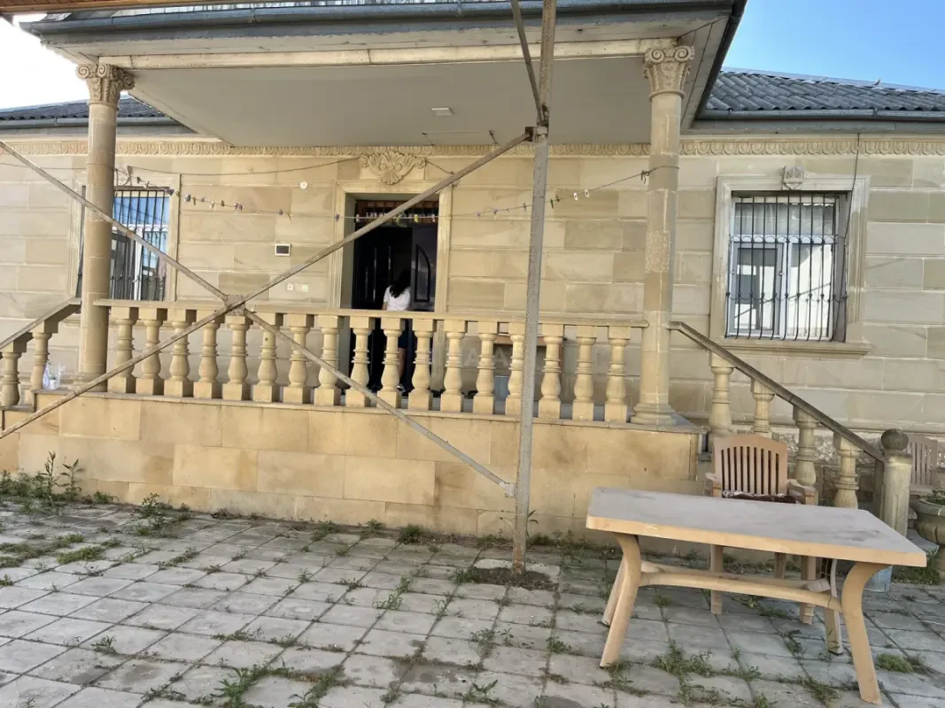 Satılır 4 otaqlı həyət evi 120 m²
