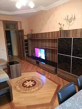 Kirayə verilir 3 otaqlı mənzil 100 m² — Bakı, Nərimanov 3 otaq 100.00 m²