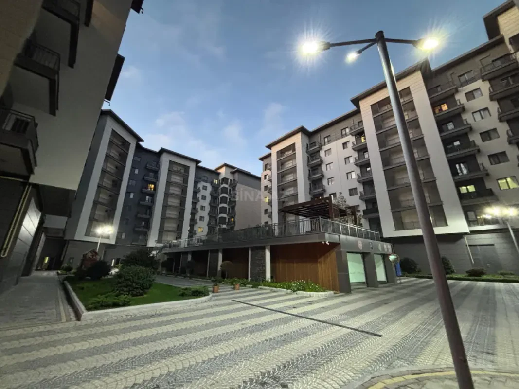 Kirayə verilir 3 otaqlı mənzil 130 m²