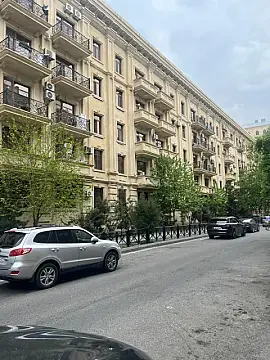 Kirayə verilir 3 otaqlı mənzil 155 m² — Bakı 3 otaq 155.00 m²