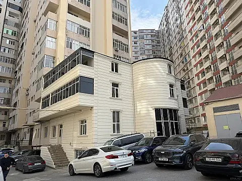 Kirayə verilir obyekt 930 m² — Bakı 930.00 m²
