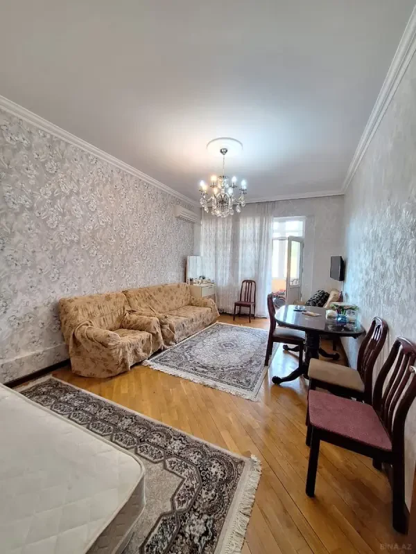 Satılır 3 otaqlı mənzil 72 m²