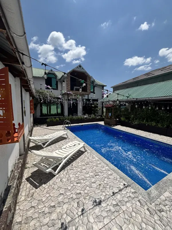 Kirayə verilir 5 otaqlı həyət evi 220 m²