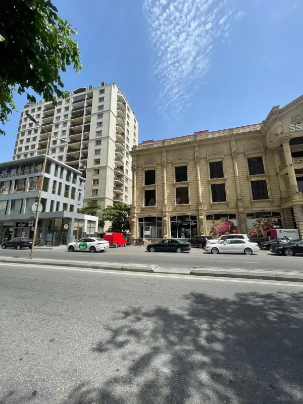 Satılır 2 otaqlı mənzil 73 m²