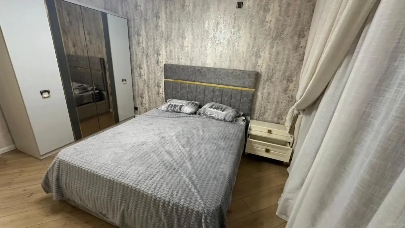 Kirayə verilir 3 otaqlı mənzil 100 m²