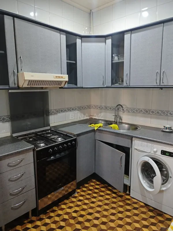 Kirayə verilir 2 otaqlı mənzil 78 m²