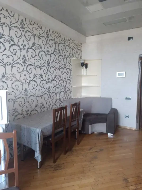 Kirayə verilir 3 otaqlı mənzil 107 m²