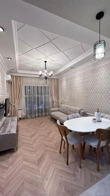 Kirayə verilir 2 otaqlı mənzil 75 m²