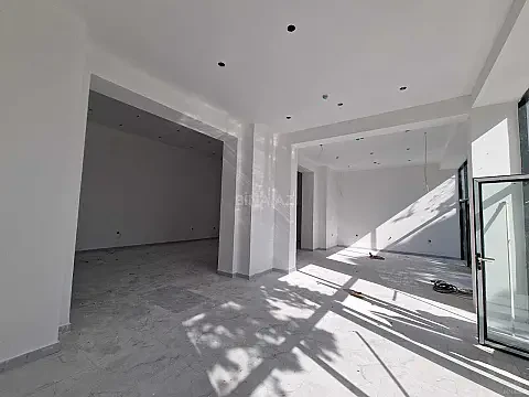 Kirayə verilir obyekt 135 m² — Bakı 135.00 m²
