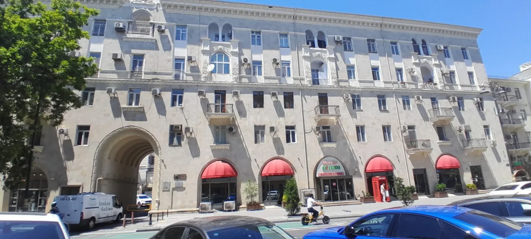 Satılır 3 otaqlı mənzil 64 m²