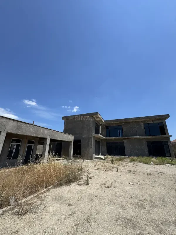 Satılır 5 otaqlı həyət evi 360 m²