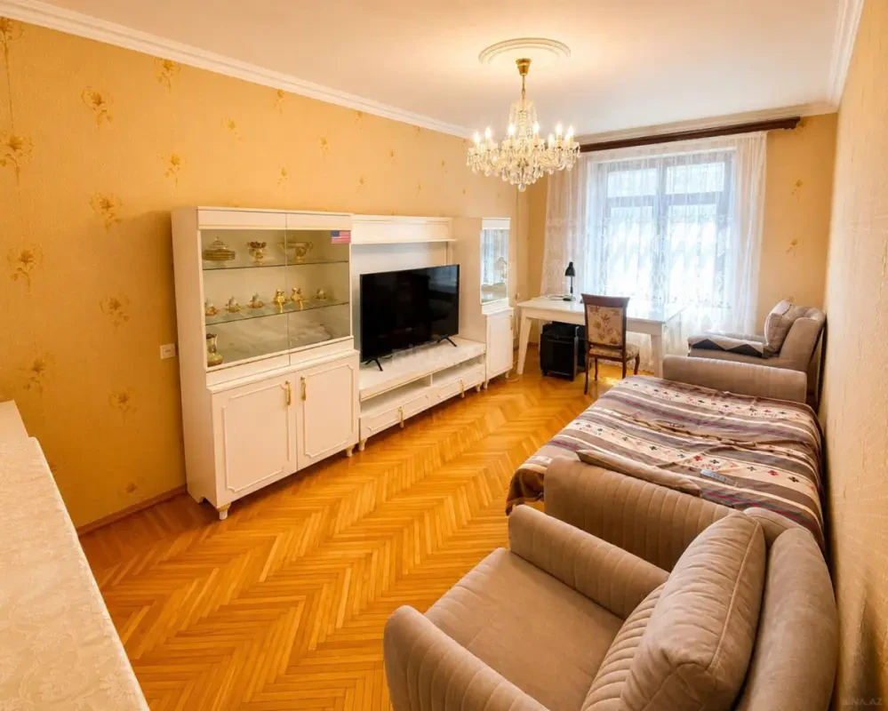 Satılır 4 otaqlı mənzil 90 m²