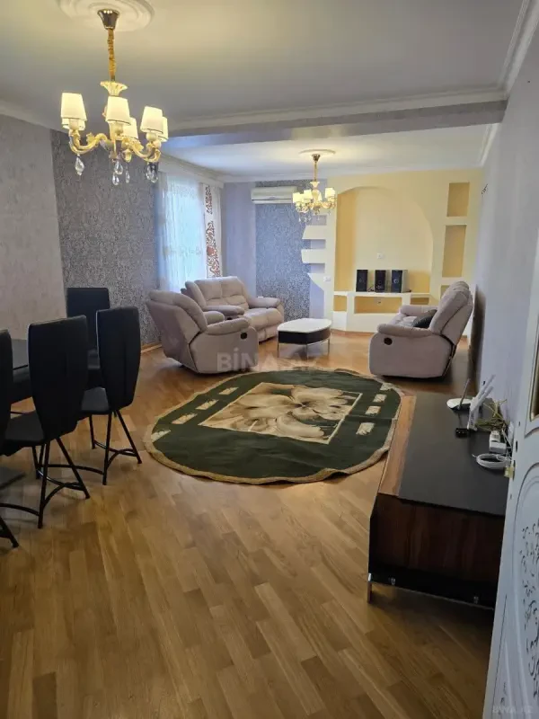 Kirayə verilir 4 otaqlı mənzil 120 m²