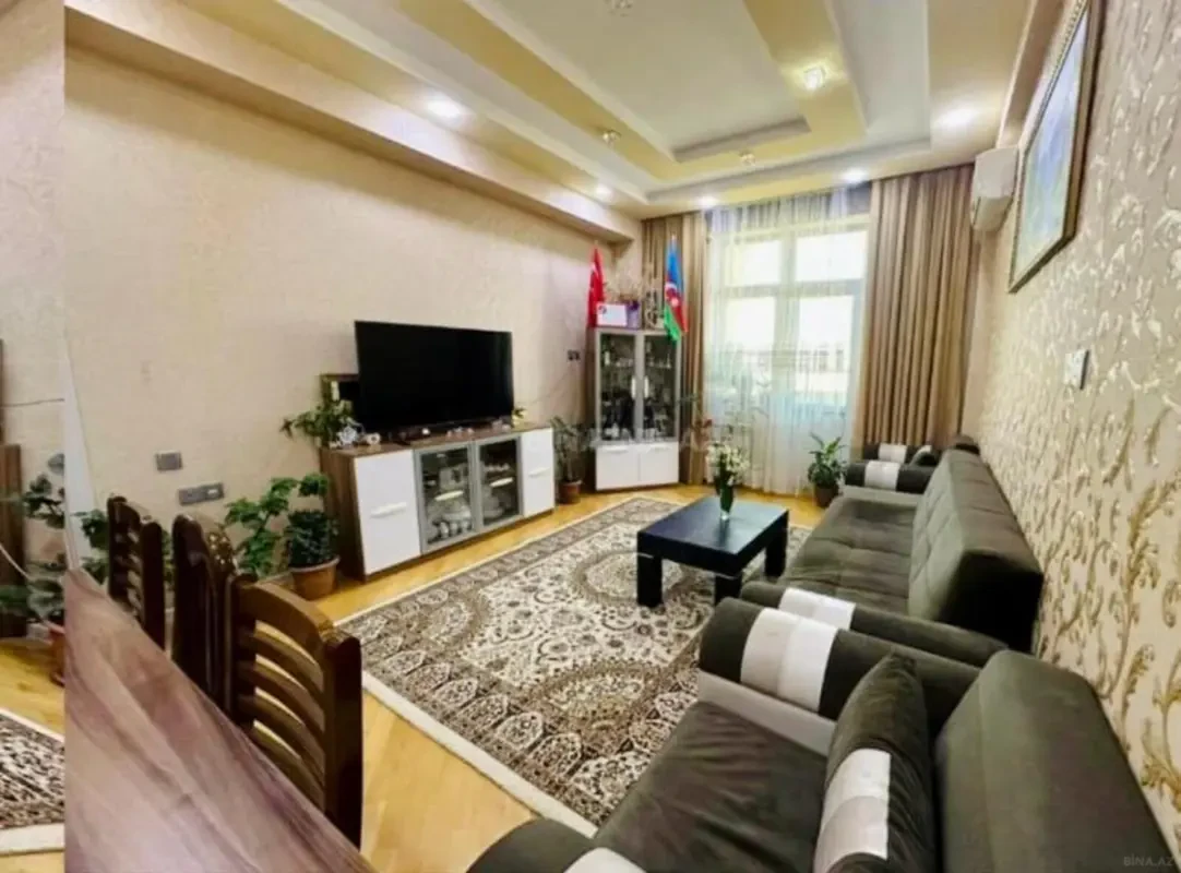 Kirayə verilir 3 otaqlı mənzil 120 m²
