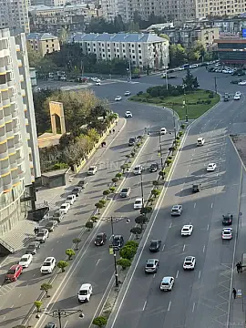 Satılır 4 otaqlı mənzil 156 m² — Bakı, İnşaatçılar 4 otaq 156.00 m²