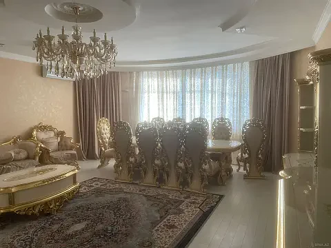 Satılır 4 otaqlı mənzil 190 m² — Bakı 4 otaq 190.00 m²
