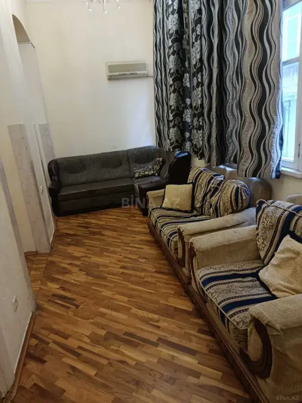 Kirayə verilir 4 otaqlı mənzil 100 m²