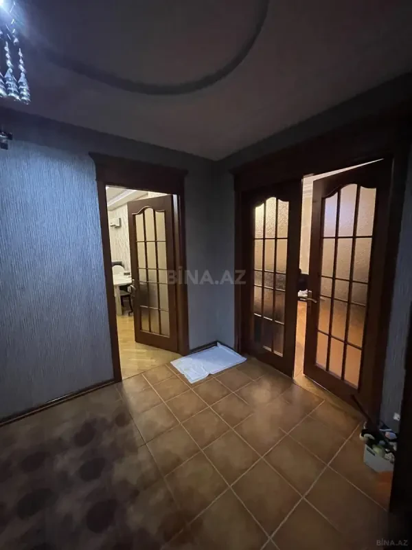 Satılır 2 otaqlı mənzil 105 m²