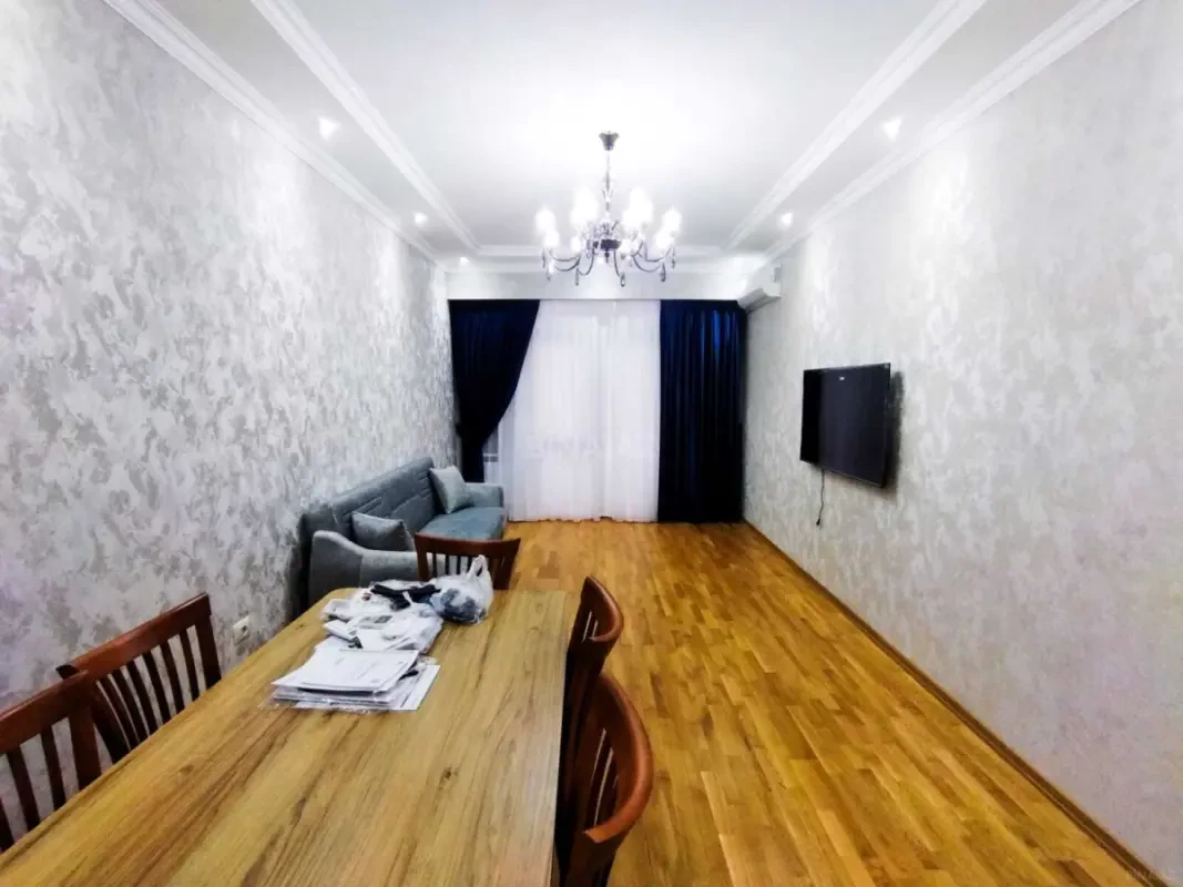 Kirayə verilir 2 otaqlı mənzil 80 m²
