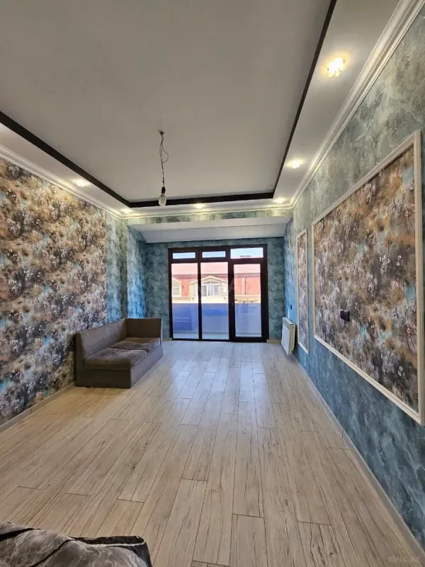 Satılır 2 otaqlı mənzil 82 m²