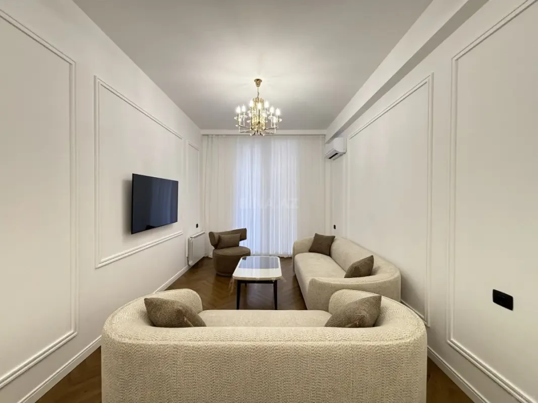 Kirayə verilir 2 otaqlı mənzil 100 m²