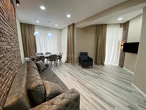 Kirayə verilir 2 otaqlı mənzil 95.1 m² — Bakı 2 otaq 95.10 m²