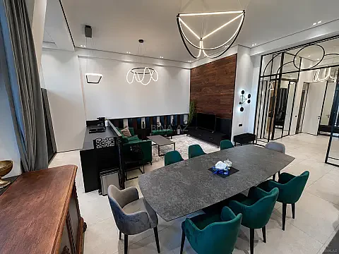 Kirayə verilir 3 otaqlı mənzil 150 m² — Bakı 3 otaq 150.00 m²