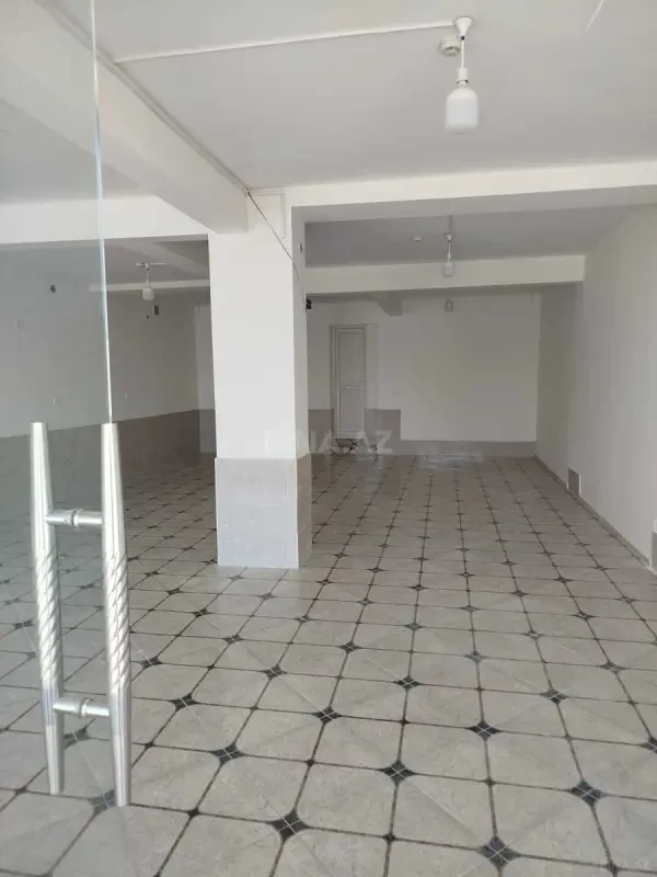 Kirayə verilir obyekt 82 m²