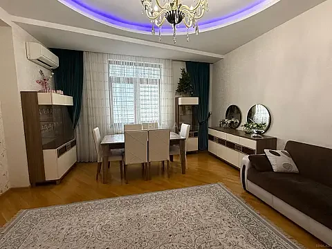 Kirayə verilir 3 otaqlı mənzil 150 m² — Bakı 3 otaq 150.00 m²