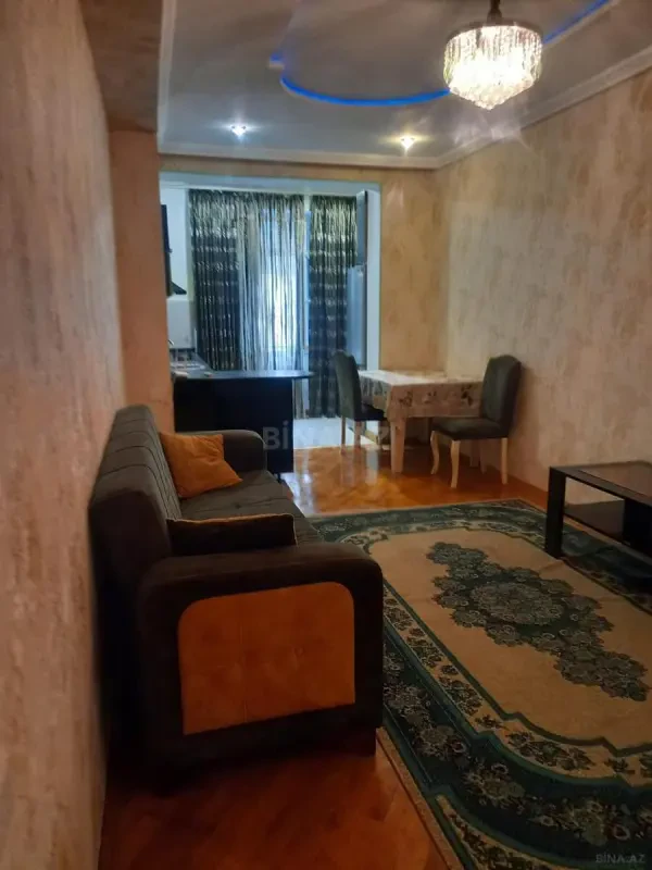Kirayə verilir 2 otaqlı mənzil 70 m²