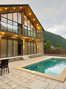 Kirayə verilir 4 otaqlı həyət evi 200 m² — Qax 4 otaq 200.00 m²