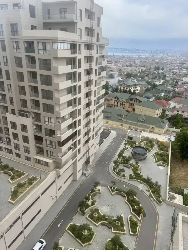 Satılır 2 otaqlı mənzil 80 m²