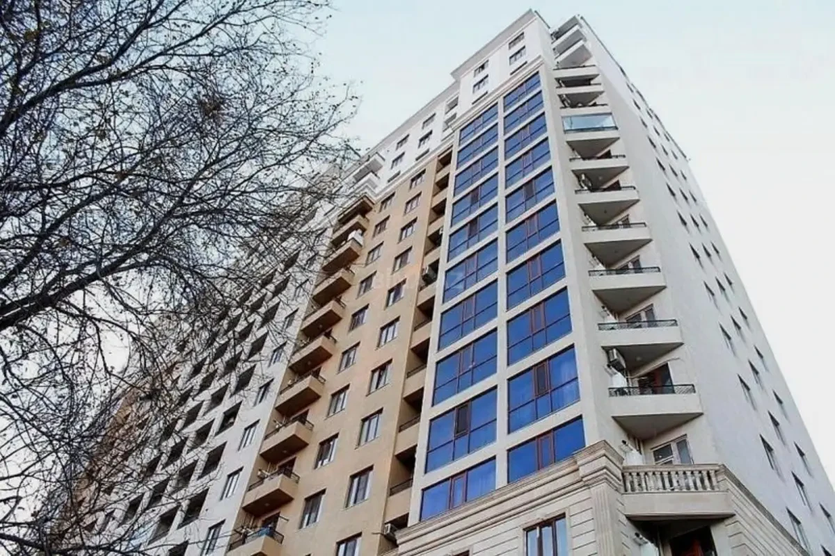Satılır 3 otaqlı mənzil 71.3 m²