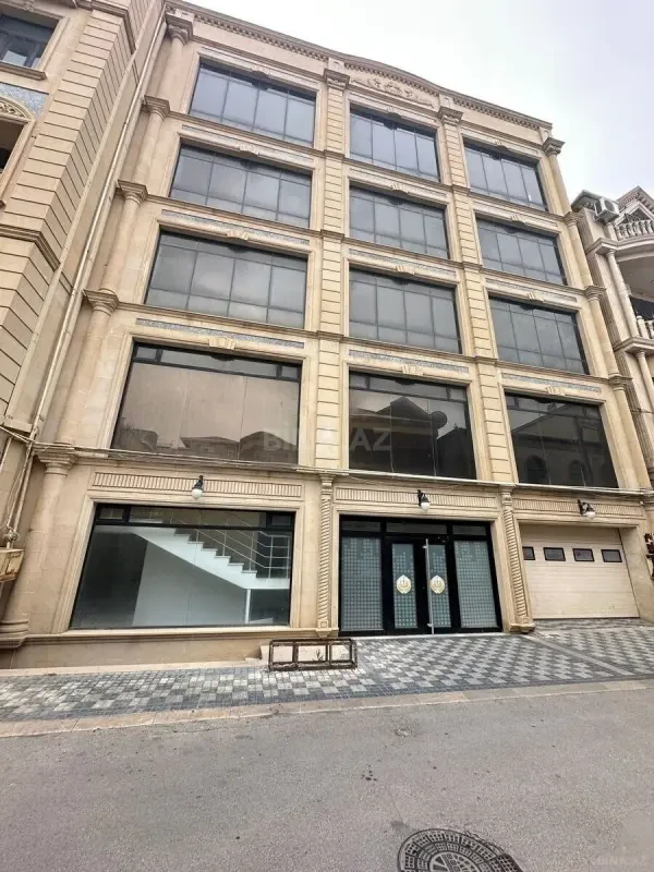 Kirayə verilir obyekt 2200 m²
