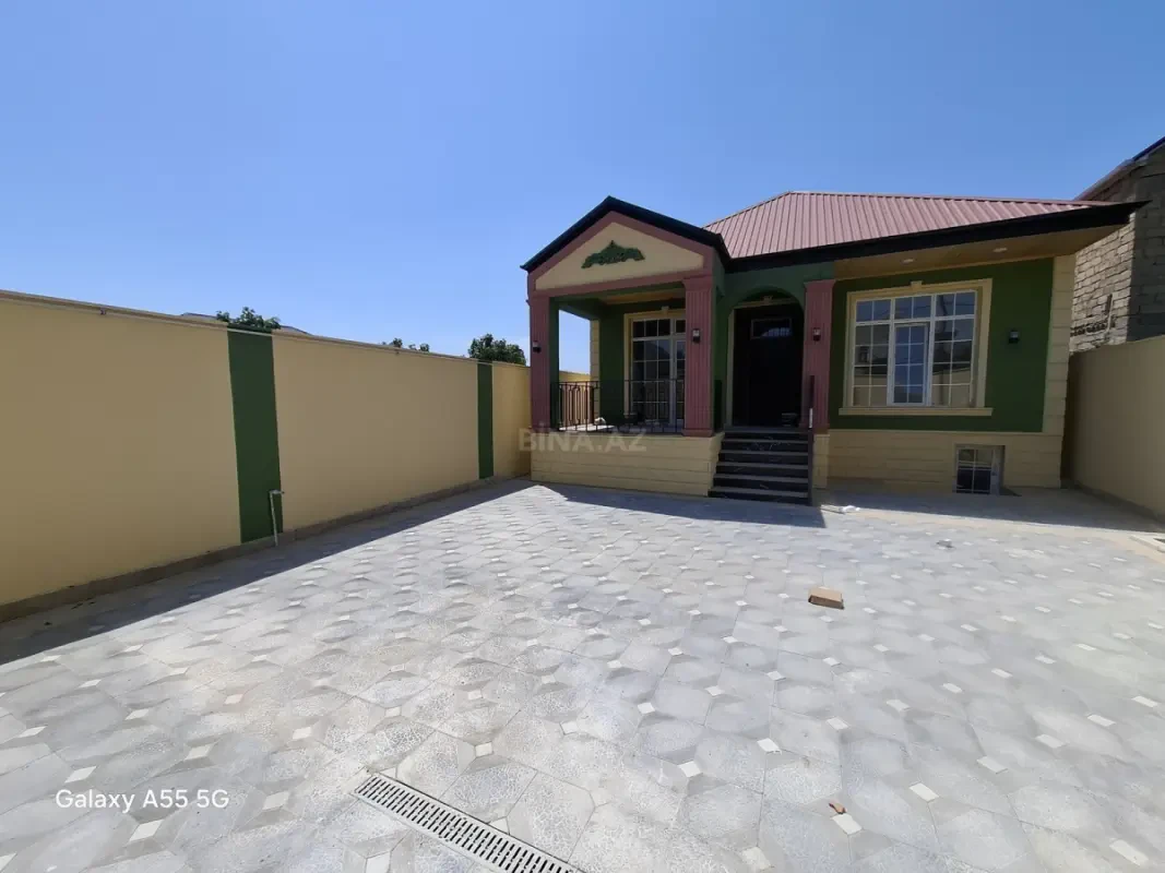 Satılır 4 otaqlı həyət evi 100 m²