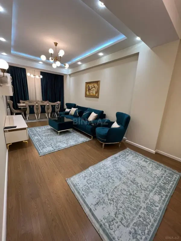 Kirayə verilir 3 otaqlı mənzil 133 m²
