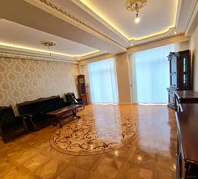 Kirayə verilir 3 otaqlı ofis 145 m² — Bakı 3 otaq 145.00 m²