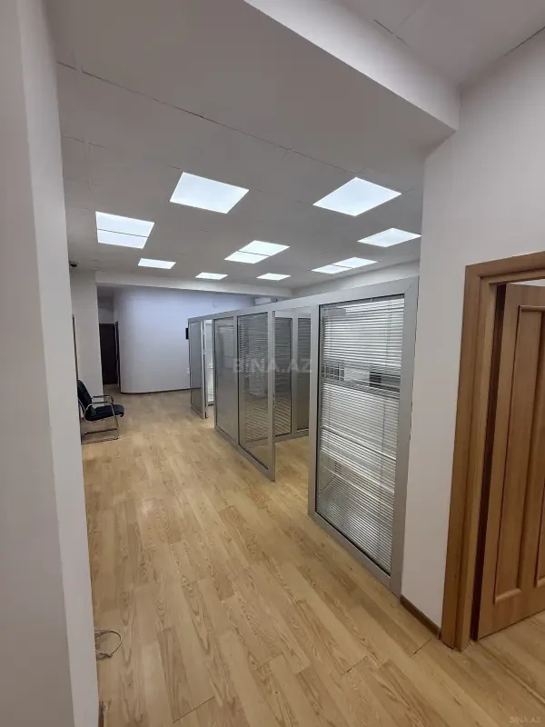 Kirayə verilir 10 otaqlı ofis 225 m²