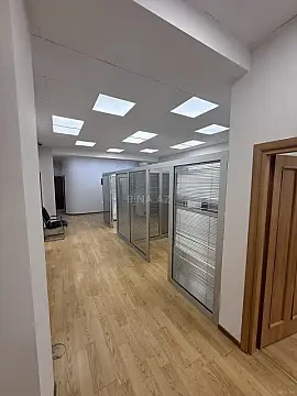 Kirayə verilir 10 otaqlı ofis 225 m² — Bakı, Nəsimi 10 otaq 225.00 m²