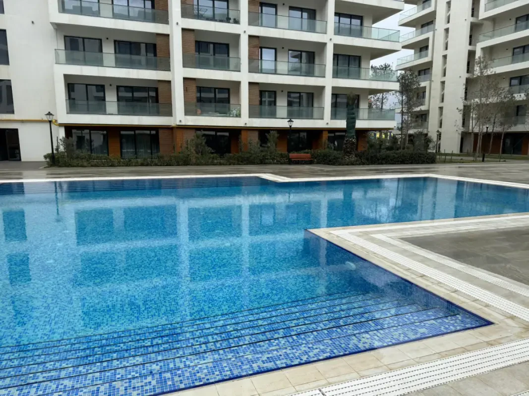 Kirayə verilir 3 otaqlı mənzil 150 m²