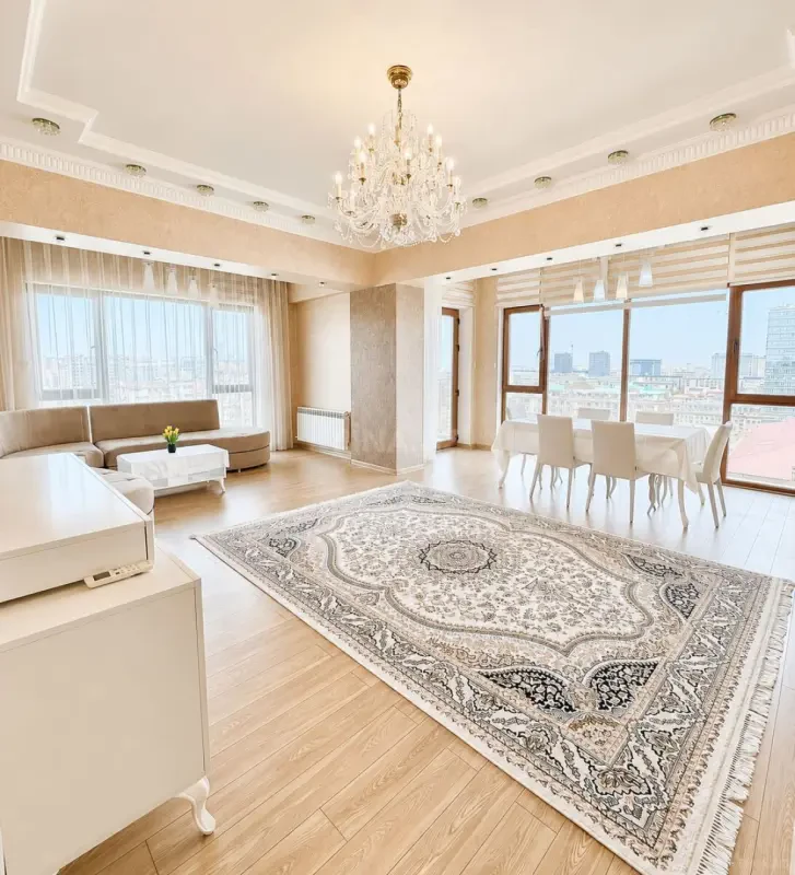Kirayə verilir 4 otaqlı mənzil 187 m²